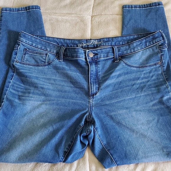 Universal Thread Mid Rise Jegging - Picture 2 of 5